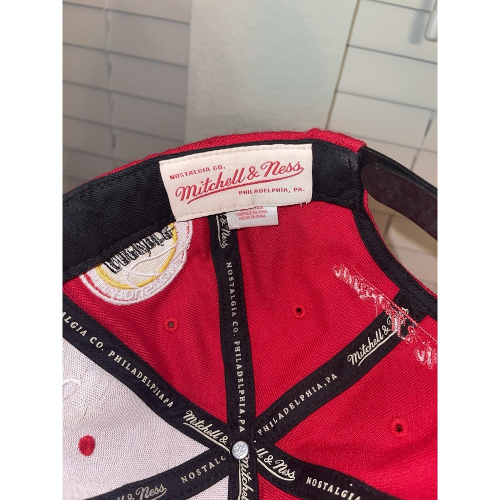 Houston Rockets Mitchell And Ness SnapBack Red - Picture 8 of 11